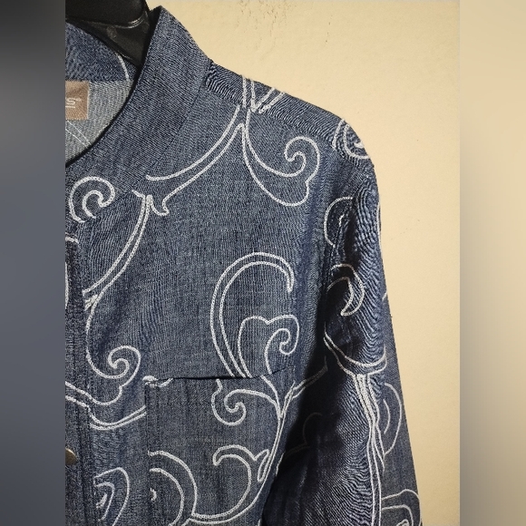 Chicos Top Chambray Embroidered Boho Artsy - Picture 6 of 15